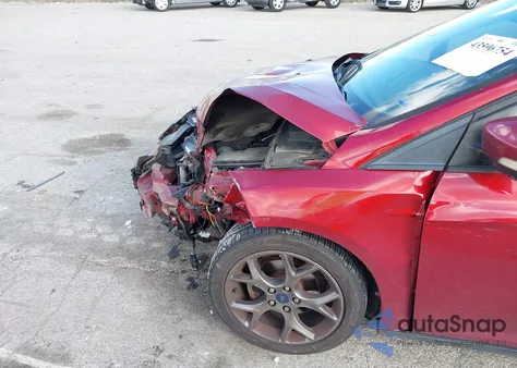 2013 Ford Focus Se z USA, uszkodzony, nr VIN 1FADP3K2XDL297690